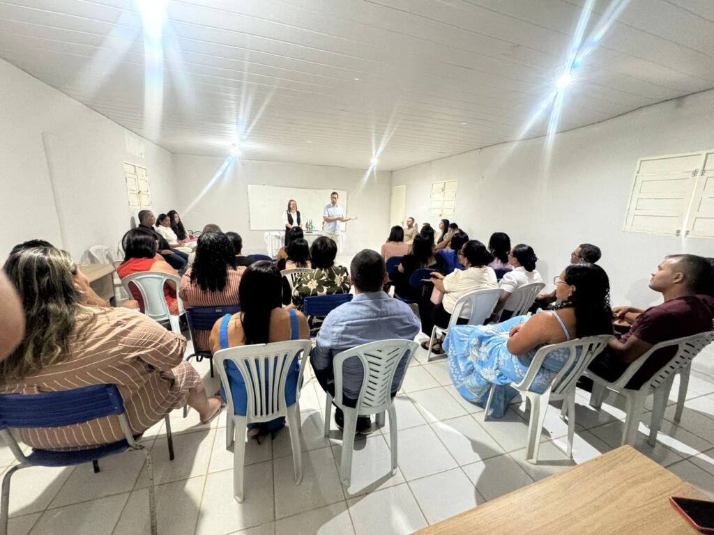 Novos Gestores Escolares Recebem As Boas Vindas Do Prefeito De Lucena, Léo Bandeira, Em Cerimônia Ocorrida No Centro De Capacitação
